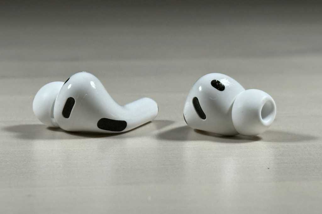 AirPods Pro 3 detail