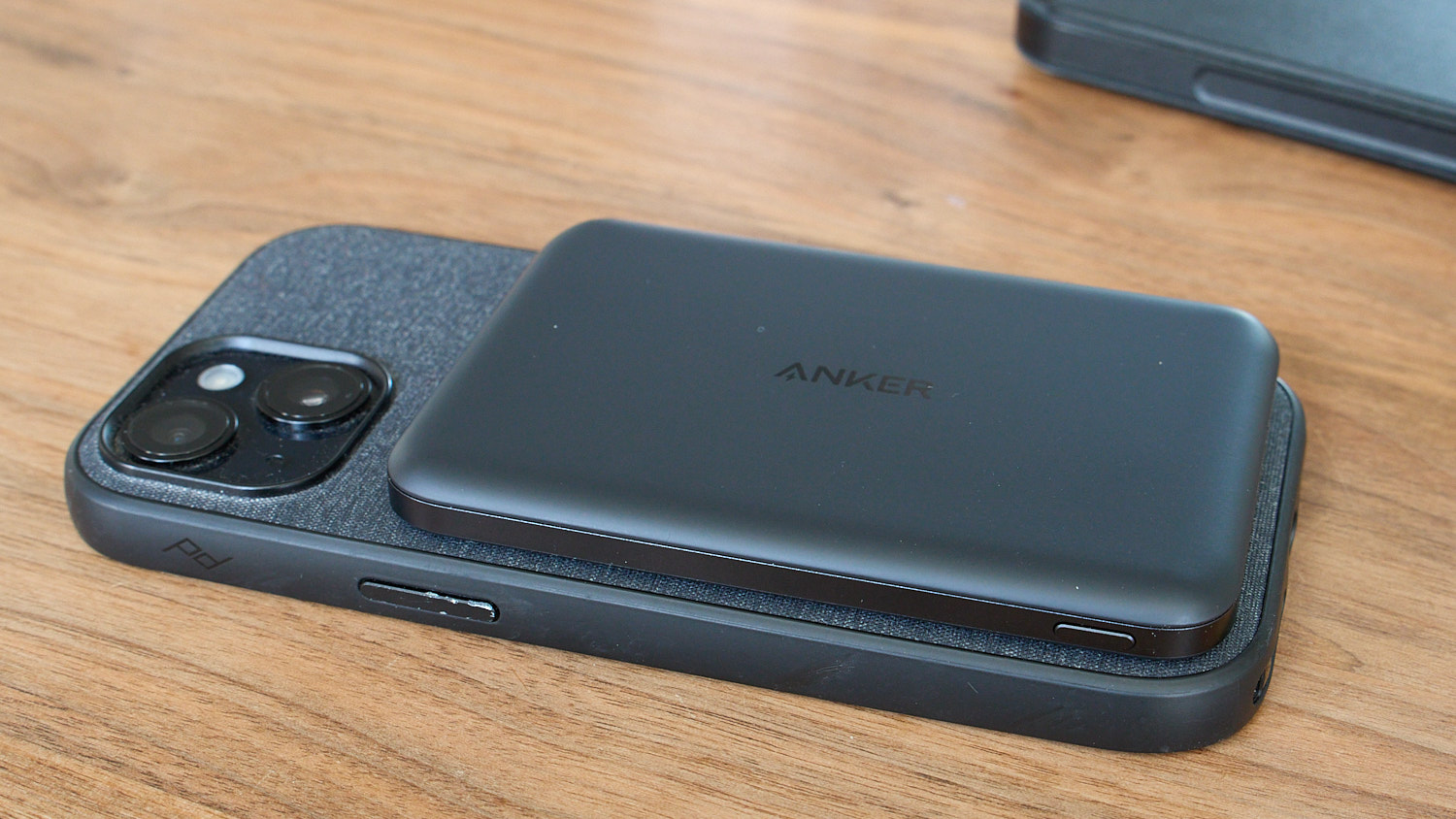 Anker Nano 5K MagGo Slim Power Bank