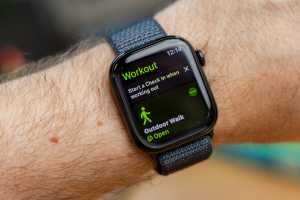 This Apple Watch Series 10 just dropped to its best price yet