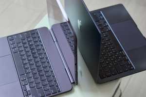 We might have to wait a little longer for the first touchscreen MacBook 