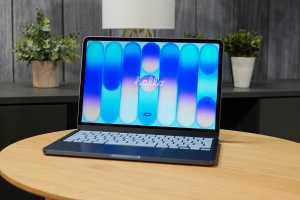 All of a sudden, everyone is doomed except Apple