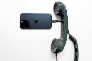 Native Union POP Phone review: Retro phone handset brings vintage style