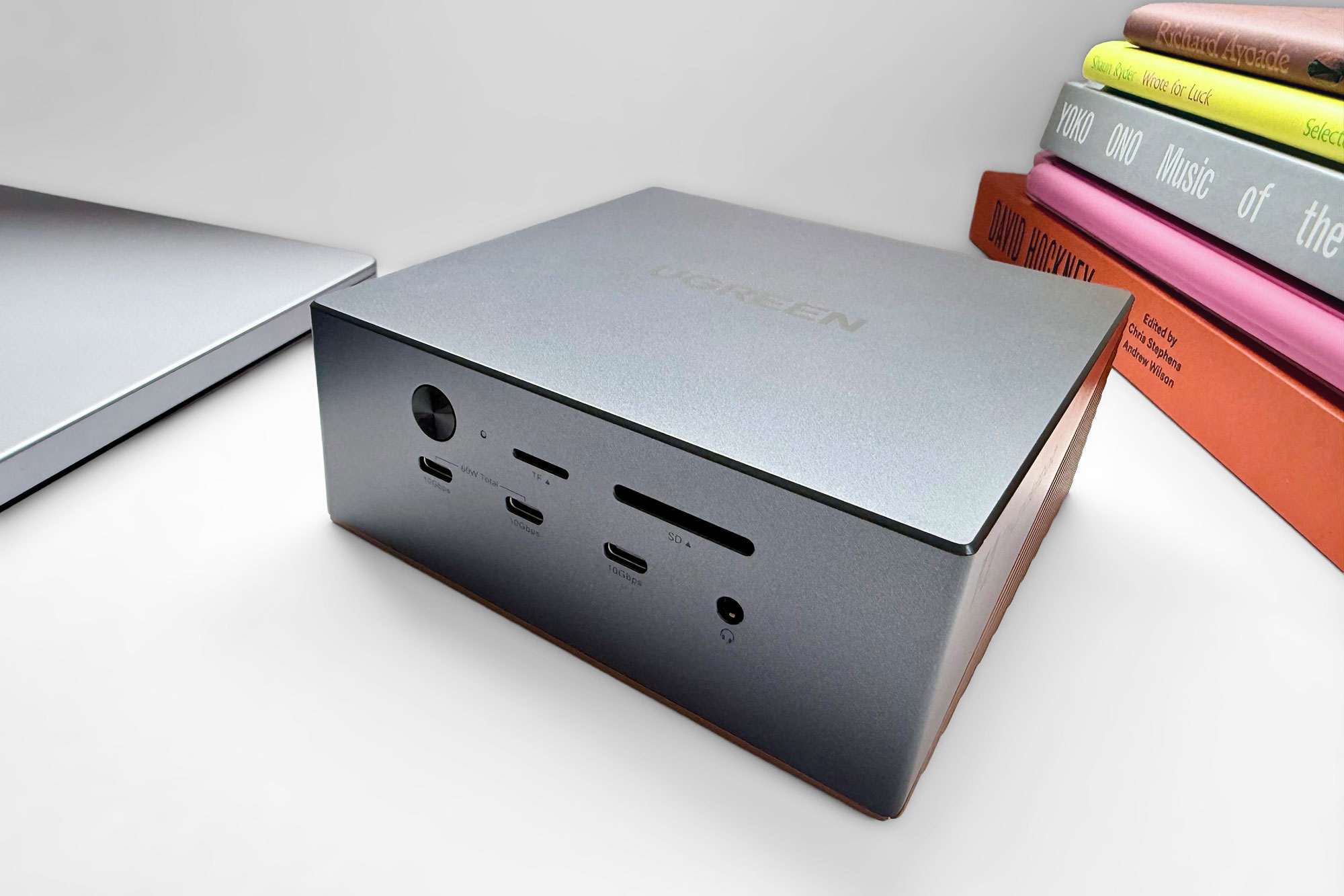 Ugreen Maxidok 17-in-1 Thunderbolt 5 Docking Station