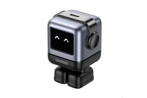 This $19 Ugreen Uno robot is the cutest way to power your iPhone or MacBook Neo